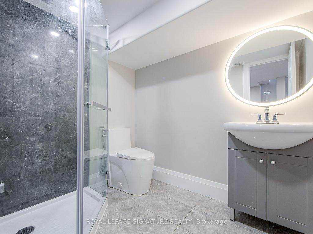 









19


Schell

Avenue,
Toronto,




ON
M6E 2S7

