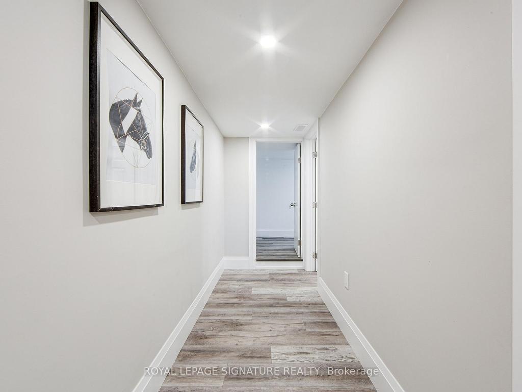 









19


Schell

Avenue,
Toronto,




ON
M6E 2S7

