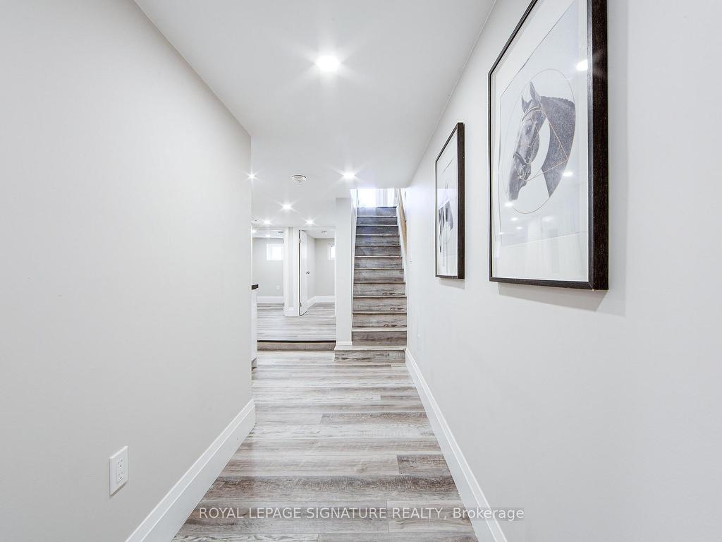 









19


Schell

Avenue,
Toronto,




ON
M6E 2S7

