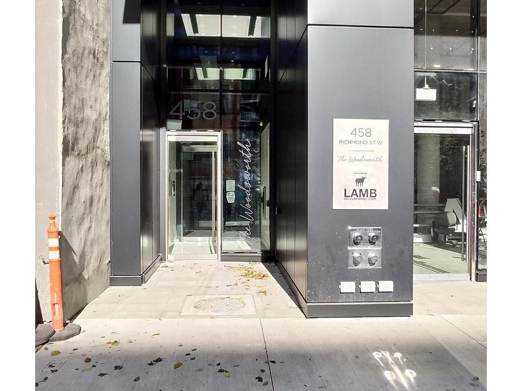 









458


Richmond

Street West, 705,
Toronto,




ON
M5V 1Y1


