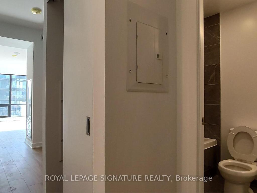 









458


Richmond

Street West, 705,
Toronto,




ON
M5V 1Y1

