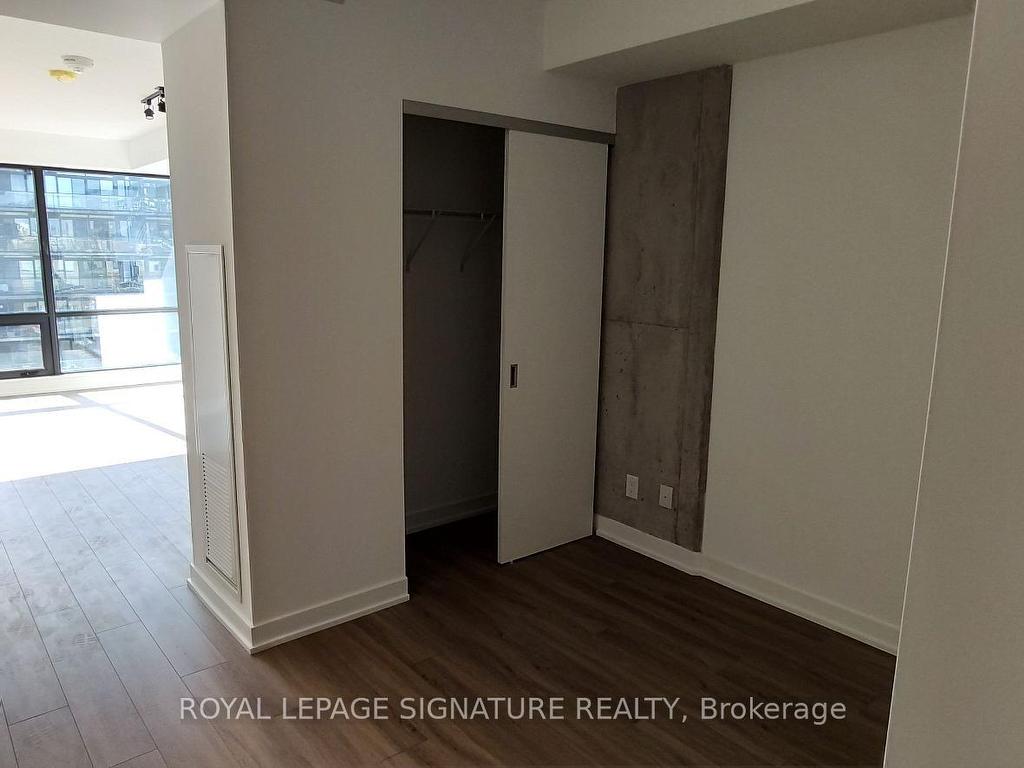 









458


Richmond

Street West, 705,
Toronto,




ON
M5V 1Y1


