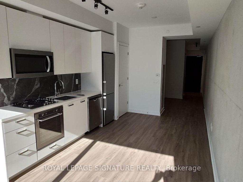 









458


Richmond

Street West, 705,
Toronto,




ON
M5V 1Y1

