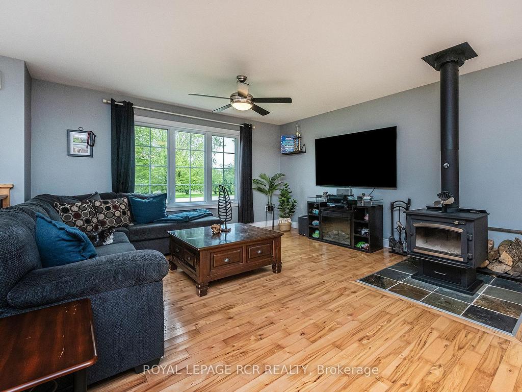 









402187


County Road 15

N/A,
East Luther Grand Valley,




ON
L9W 3B5

