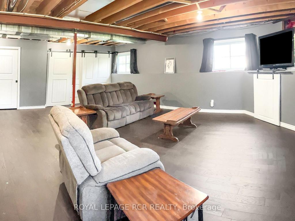 









402187


County Road 15

N/A,
East Luther Grand Valley,




ON
L9W 3B5

