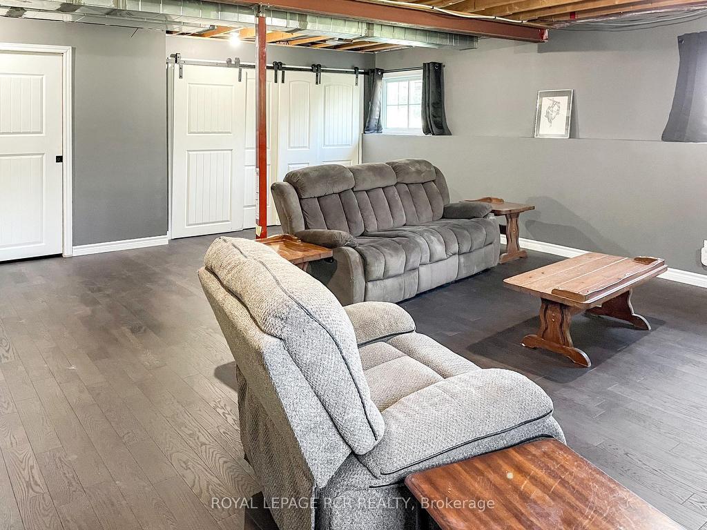 









402187


County Road 15

N/A,
East Luther Grand Valley,




ON
L9W 3B5

