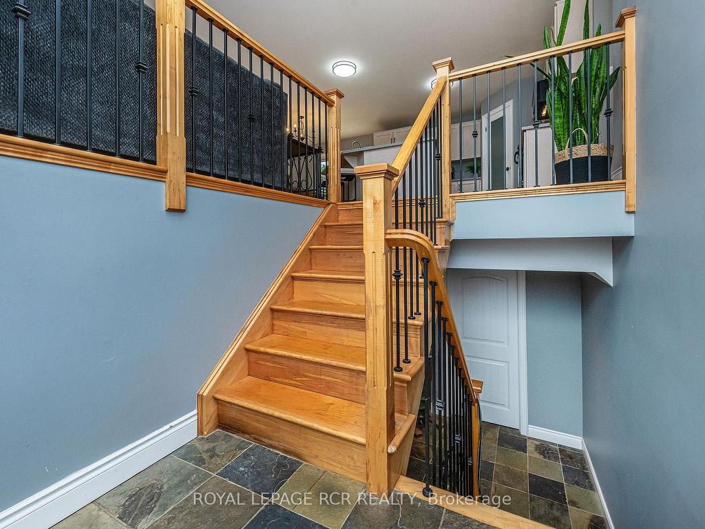 









402187


County Road 15

N/A,
East Luther Grand Valley,




ON
L9W 3B5


