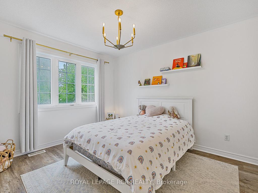 









4


Caseton

Crescent,
Uxbridge,




ON
L9P 1Z8

