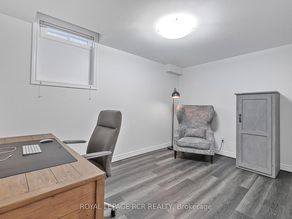 









4


Caseton

Crescent,
Uxbridge,




ON
L9P 1Z8

