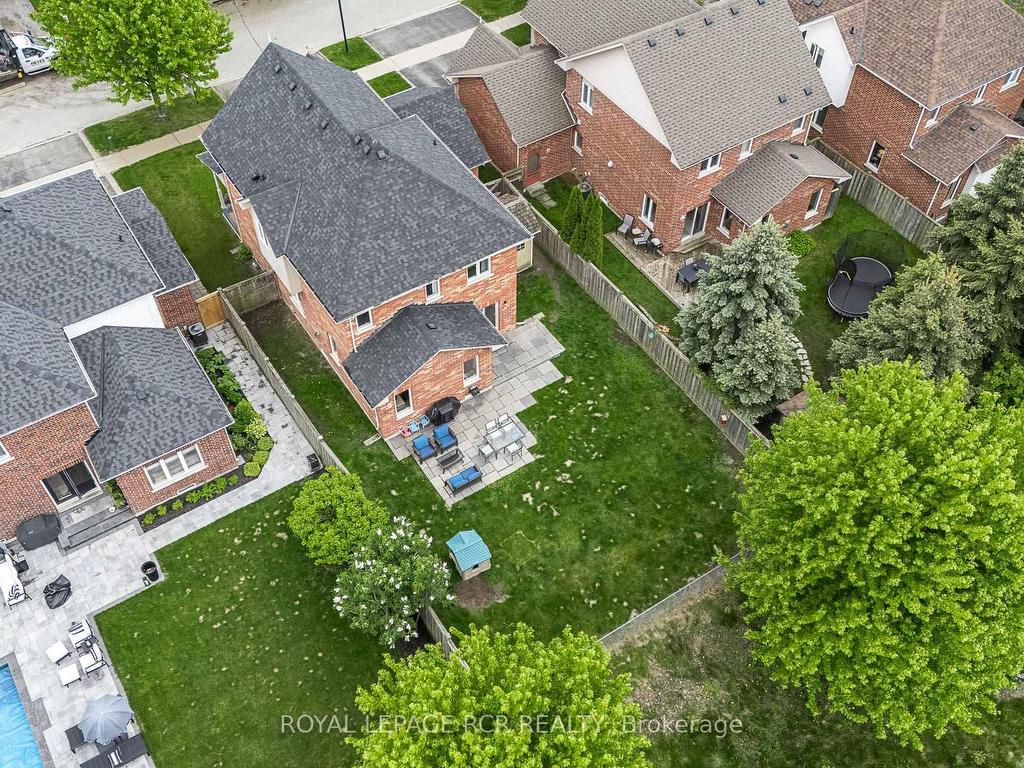 









4


Caseton

Crescent,
Uxbridge,




ON
L9P 1Z8

