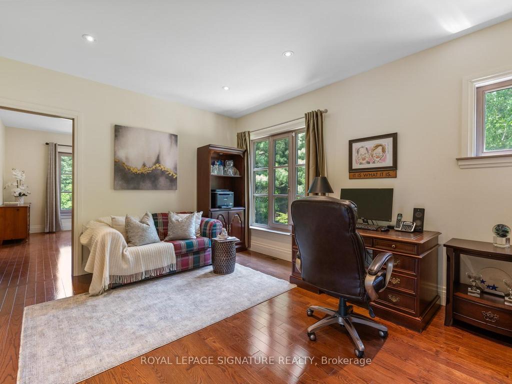 









30


Kingswood

Drive,
King,




ON
L7B 1K8

