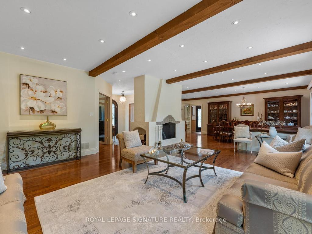 









30


Kingswood

Drive,
King,




ON
L7B 1K8

