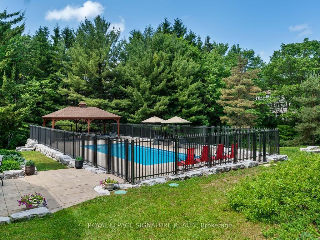 









30


Kingswood

Drive,
King,




ON
L7B 1K8

