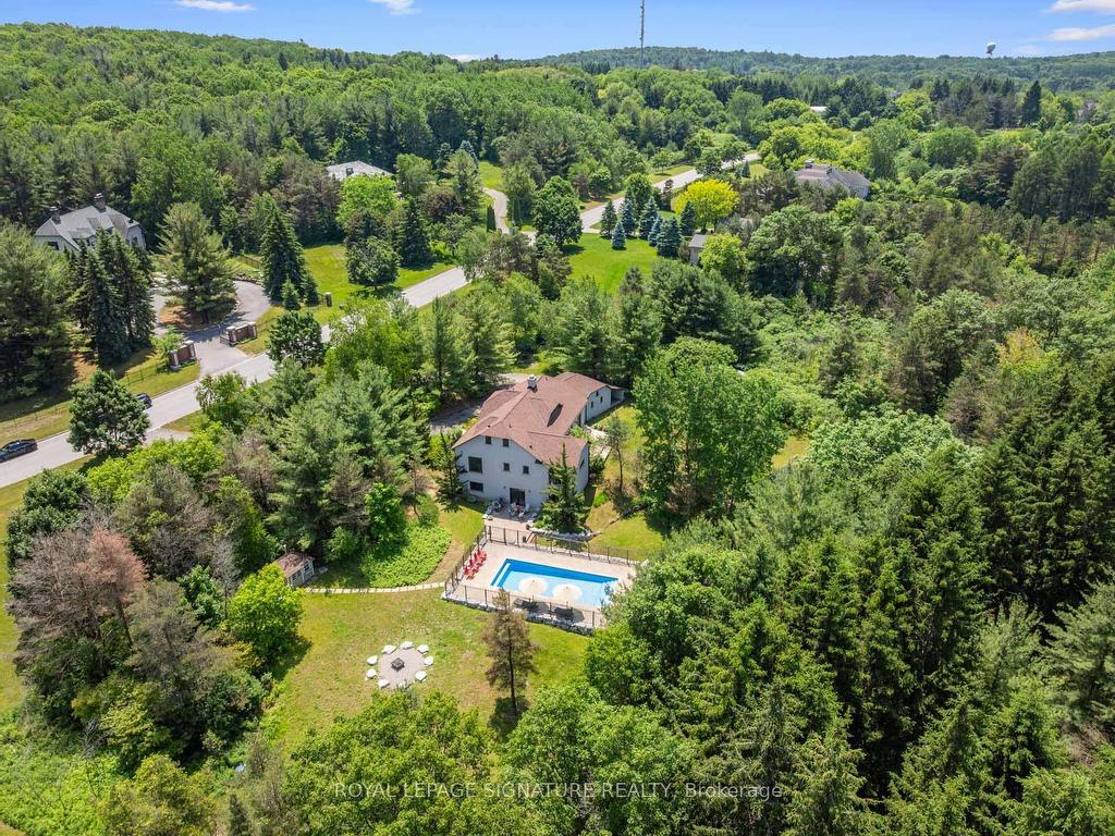









30


Kingswood

Drive,
King,




ON
L7B 1K8

