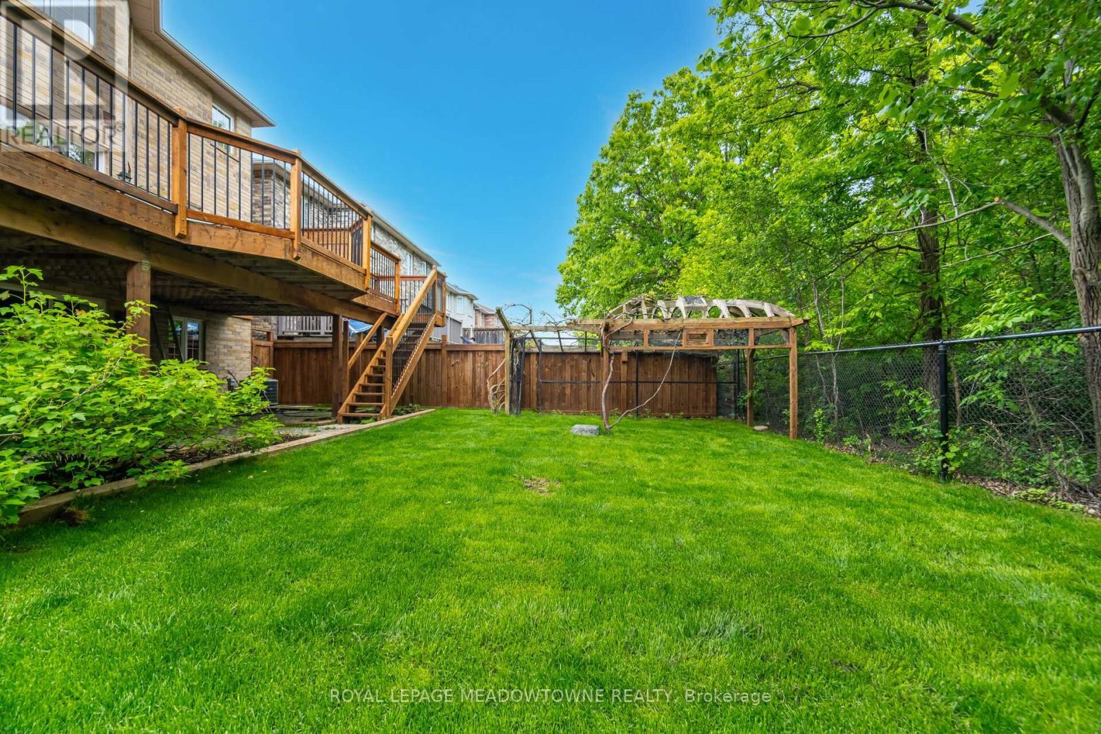 












1212 FOX CRESCENT

,
Milton,




Ontario
L9T6C6

