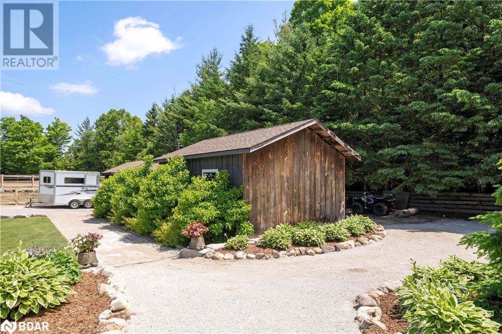 












11636 6TH LINE NASSAGAWEYA Line

,
Milton,




Ontario
L7J2L7

