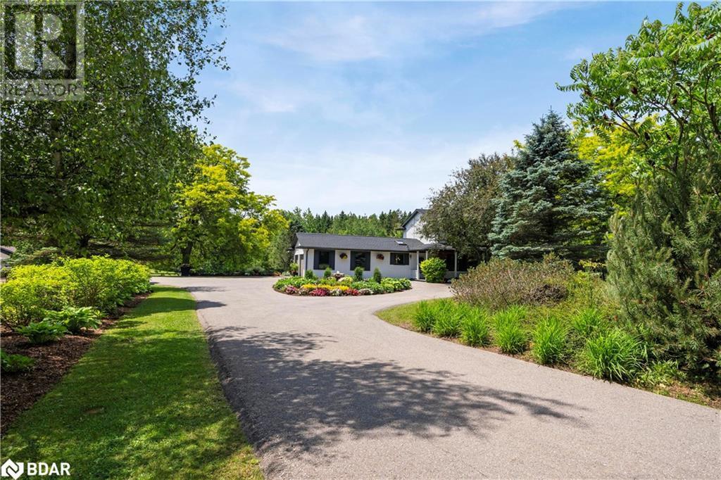 












11636 6TH LINE NASSAGAWEYA Line

,
Milton,




Ontario
L7J2L7

