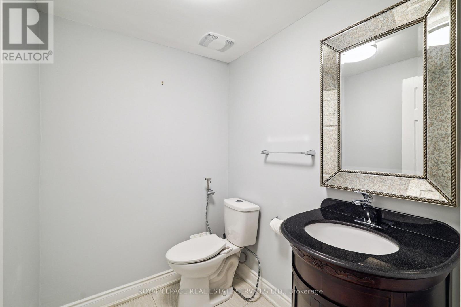 












2814 GUILFORD CRESCENT

,
Oakville,




Ontario
L6J6Z5

