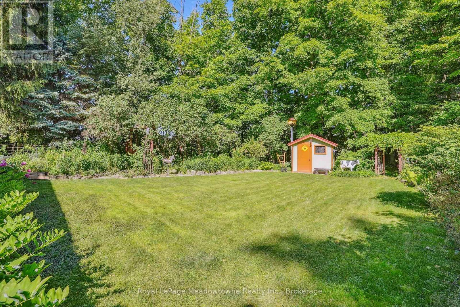 












9878 15 SIDE ROAD

,
Halton Hills (Rural Halton Hills),




Ontario
L9T2X9

