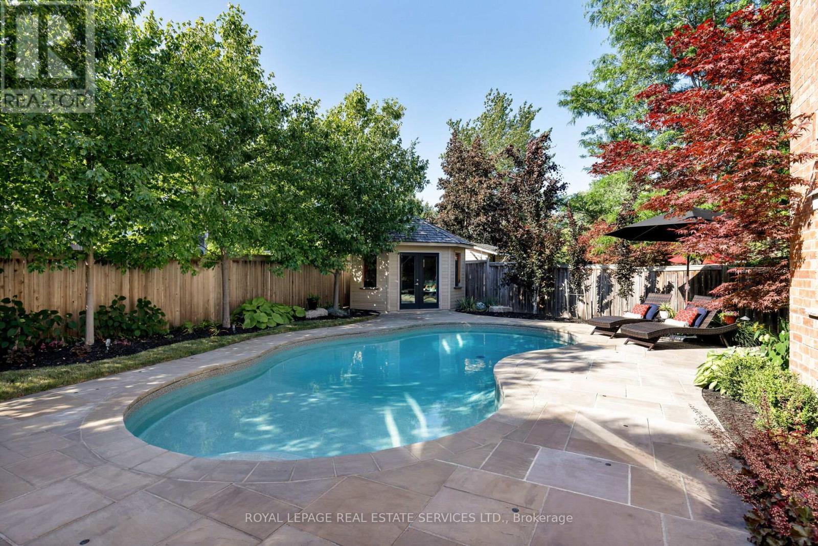 












2076 ROCHESTER CIRCLE

,
Oakville,




Ontario
L6M5E2

