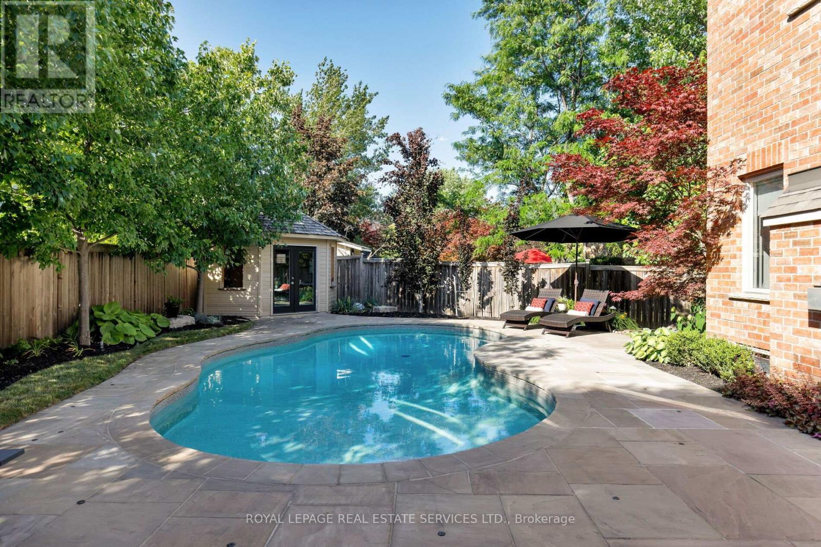 












2076 ROCHESTER CIRCLE

,
Oakville,




Ontario
L6M5E2

