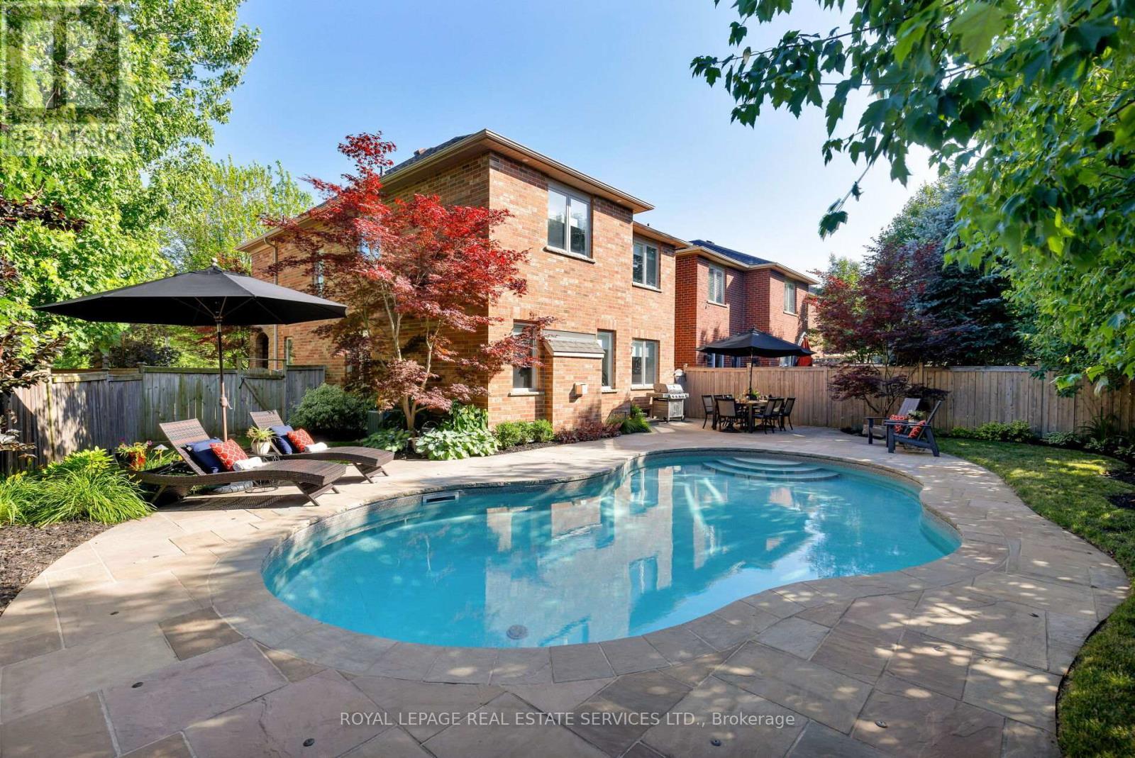 












2076 ROCHESTER CIRCLE

,
Oakville,




Ontario
L6M5E2

