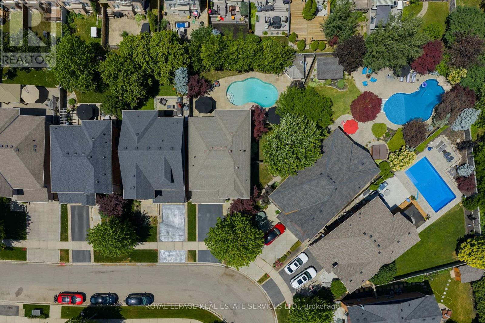 












2076 ROCHESTER CIRCLE

,
Oakville,




Ontario
L6M5E2

