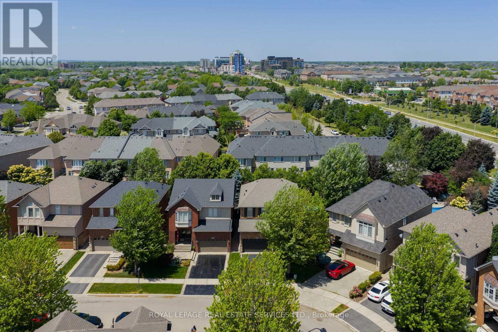 












2076 ROCHESTER CIRCLE

,
Oakville,




Ontario
L6M5E2

