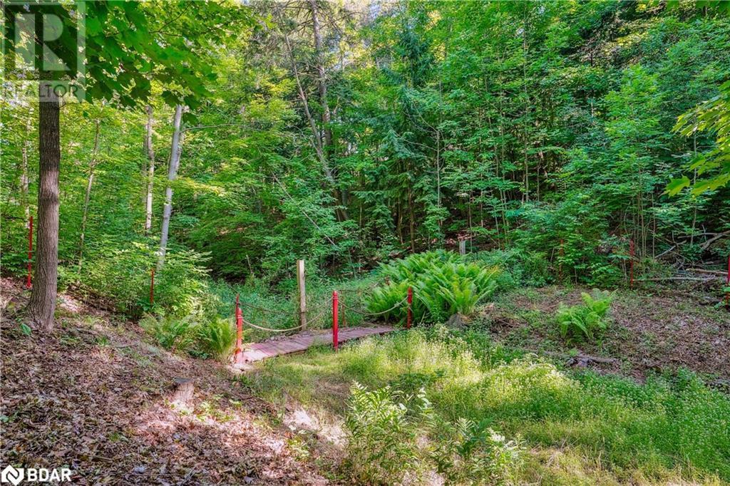 












9878 15 SIDE Road

,
Milton,




Ontario
L9T2X9

