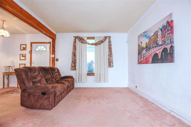 









646


Walker

AVE,
Winnipeg,




MB
R3L 1C5


