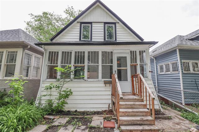 









646


Walker

AVE,
Winnipeg,




MB
R3L 1C5

