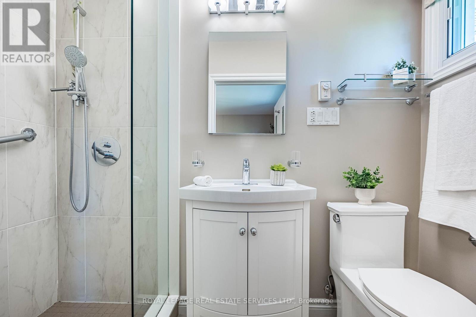 












74 PRINCE GEORGE DRIVE

,
Toronto,




Ontario
M9A1Y6

