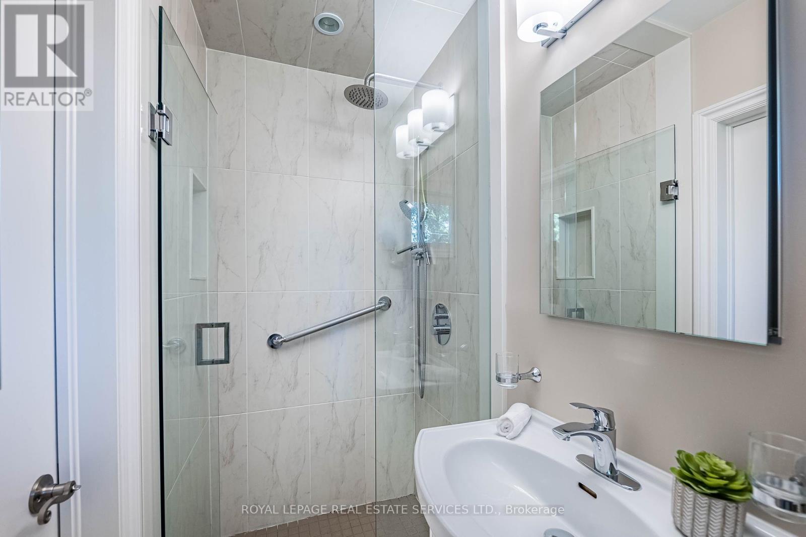 












74 PRINCE GEORGE DRIVE

,
Toronto,




Ontario
M9A1Y6

