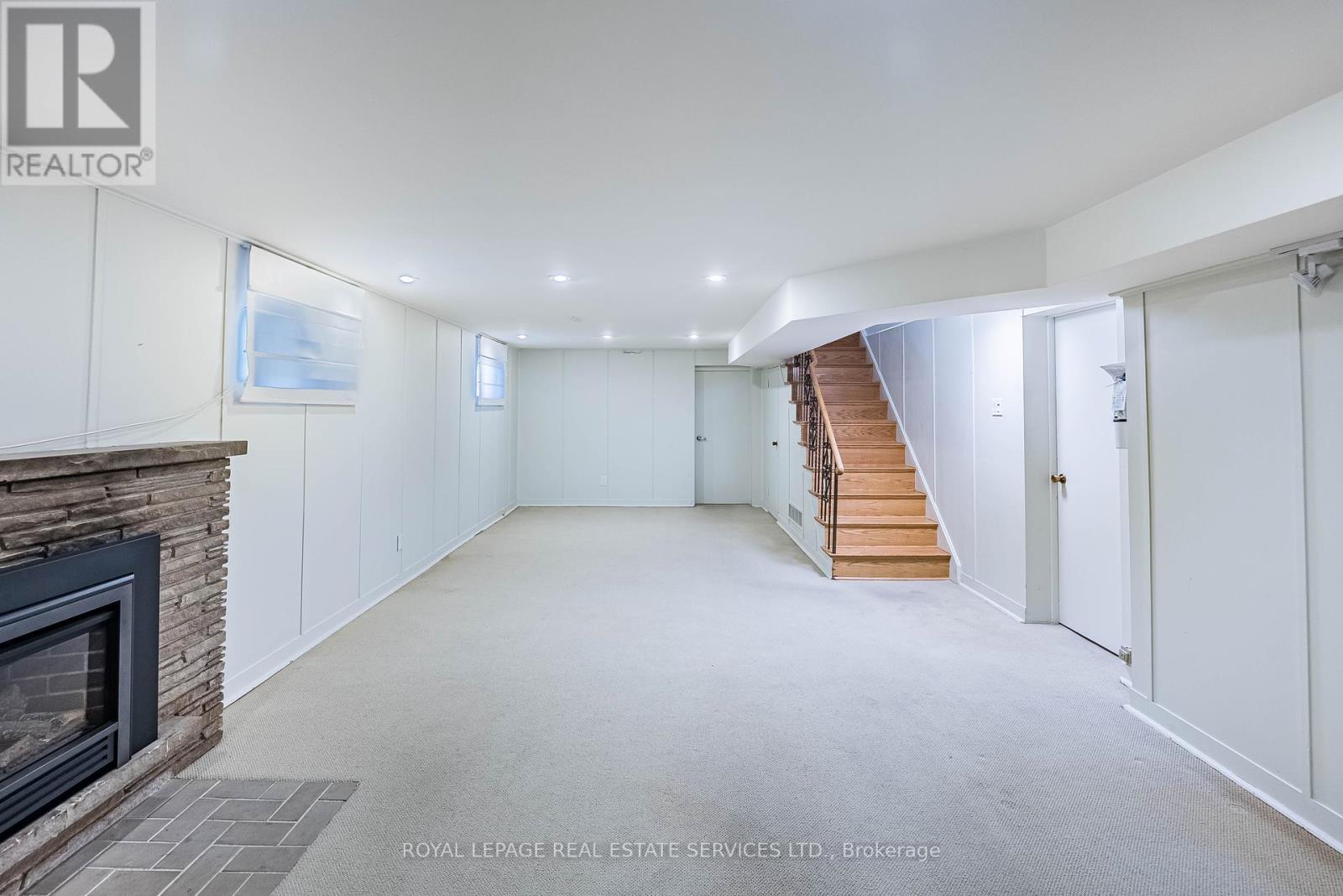 












74 PRINCE GEORGE DRIVE

,
Toronto,




Ontario
M9A1Y6

