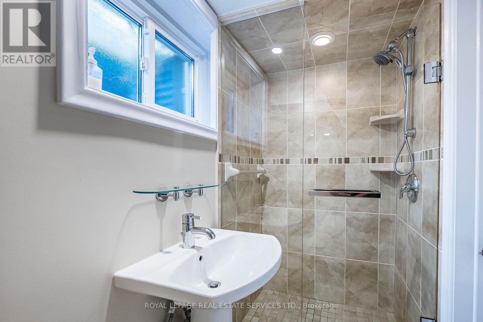












74 PRINCE GEORGE DRIVE

,
Toronto,




Ontario
M9A1Y6

