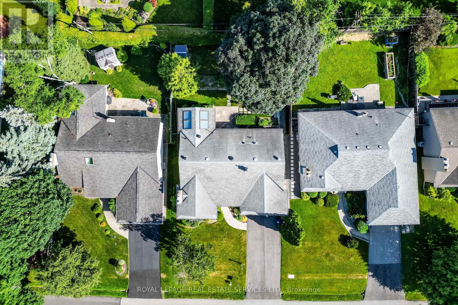 












74 PRINCE GEORGE DRIVE

,
Toronto,




Ontario
M9A1Y6

