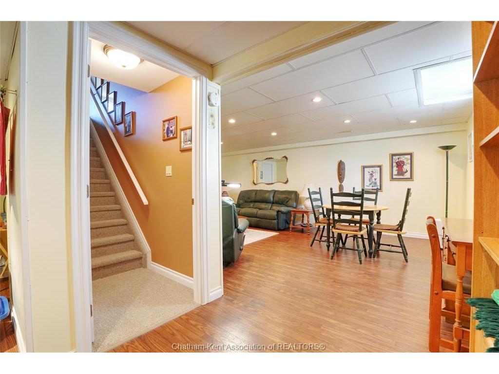 









20


McIntosh

Avenue,
Chatham,




ON
N7M 6M1

