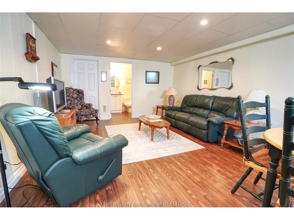 









20


McIntosh

Avenue,
Chatham,




ON
N7M 6M1

