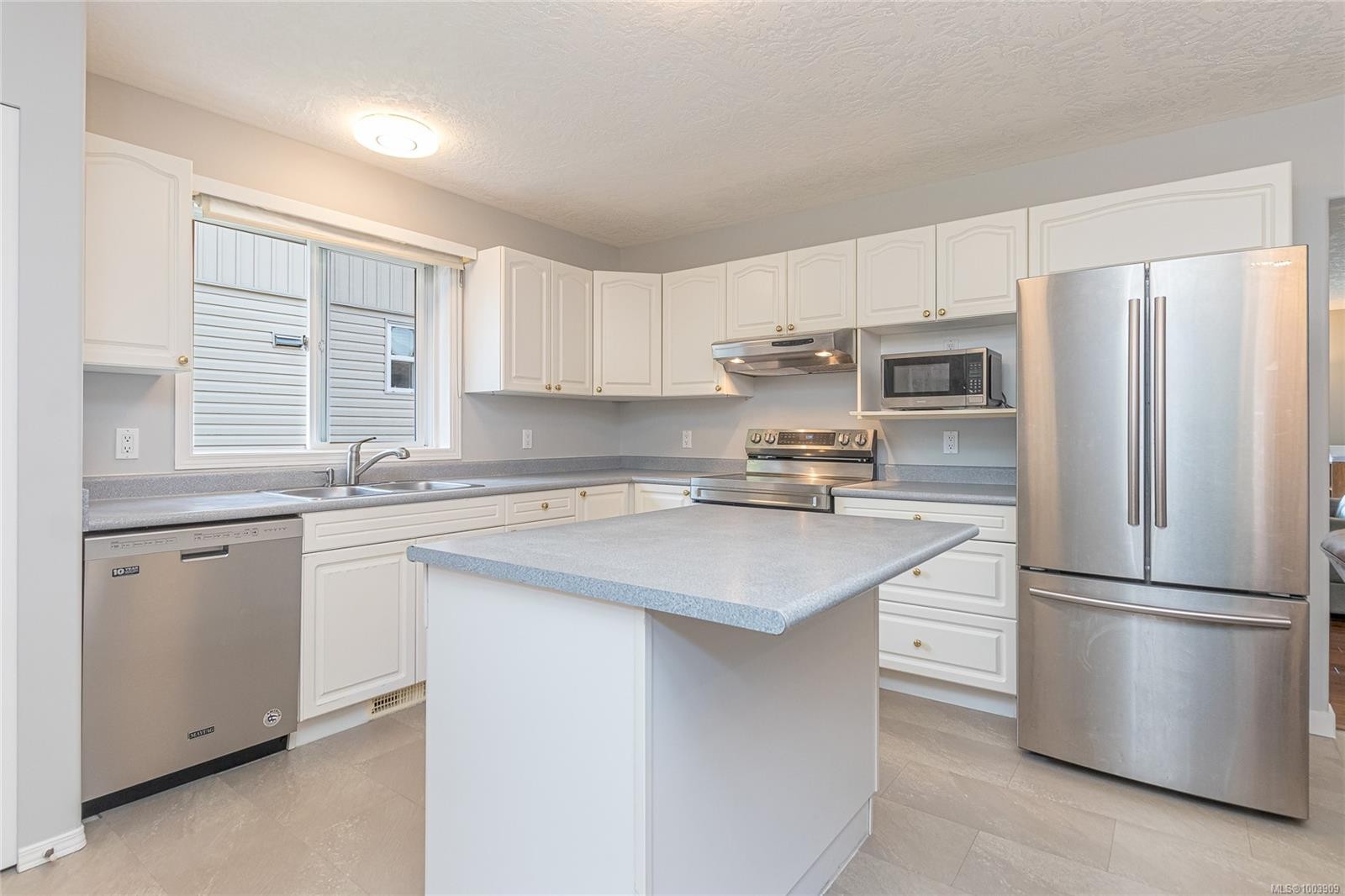 









4731


Hammond Bay

Rd,
Nanaimo,




BC
V9T 5A9

