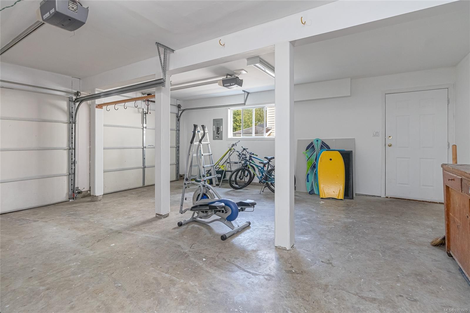 









4731


Hammond Bay

Rd,
Nanaimo,




BC
V9T 5A9

