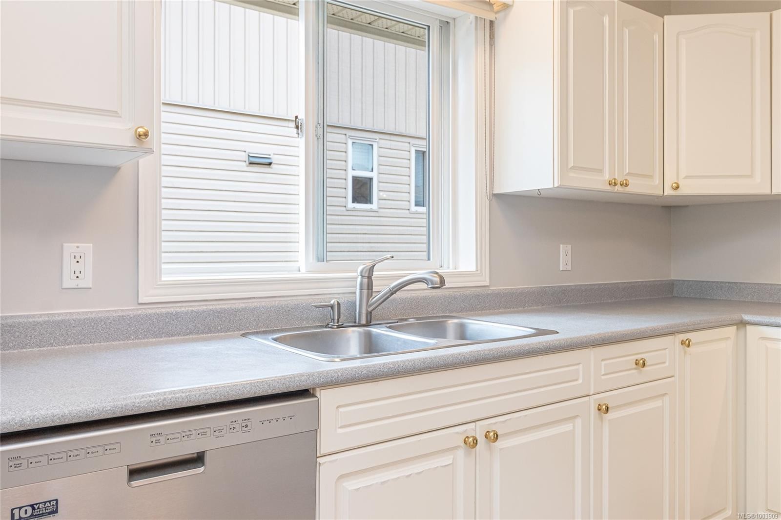 









4731


Hammond Bay

Rd,
Nanaimo,




BC
V9T 5A9

