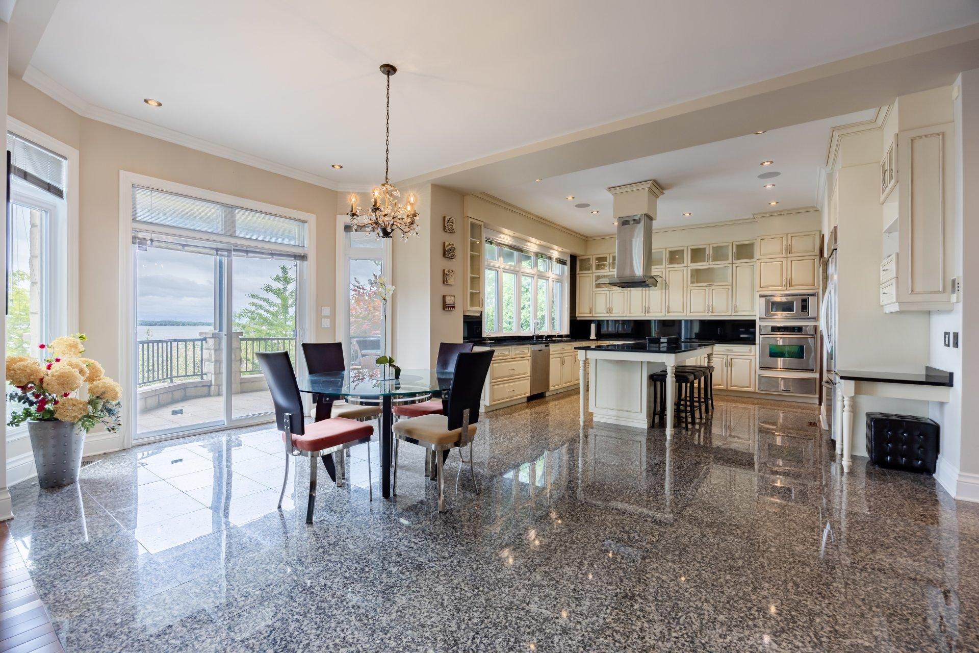 









30


Rue Simone-De Beauvoir

,
Notre-Dame-de-l'Île-Perrot,




QC
J7V8P4

