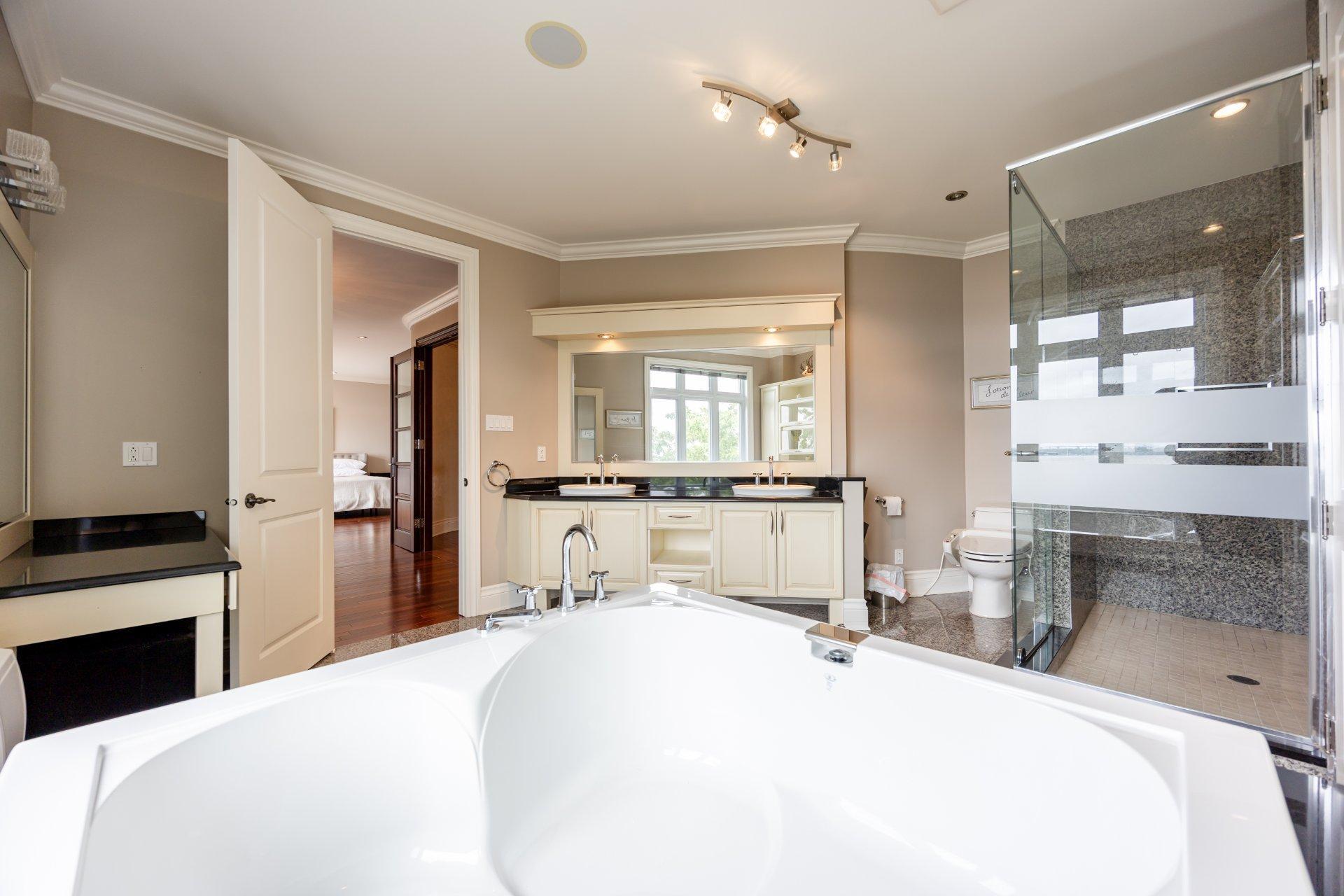 









30


Rue Simone-De Beauvoir

,
Notre-Dame-de-l'Île-Perrot,




QC
J7V8P4

