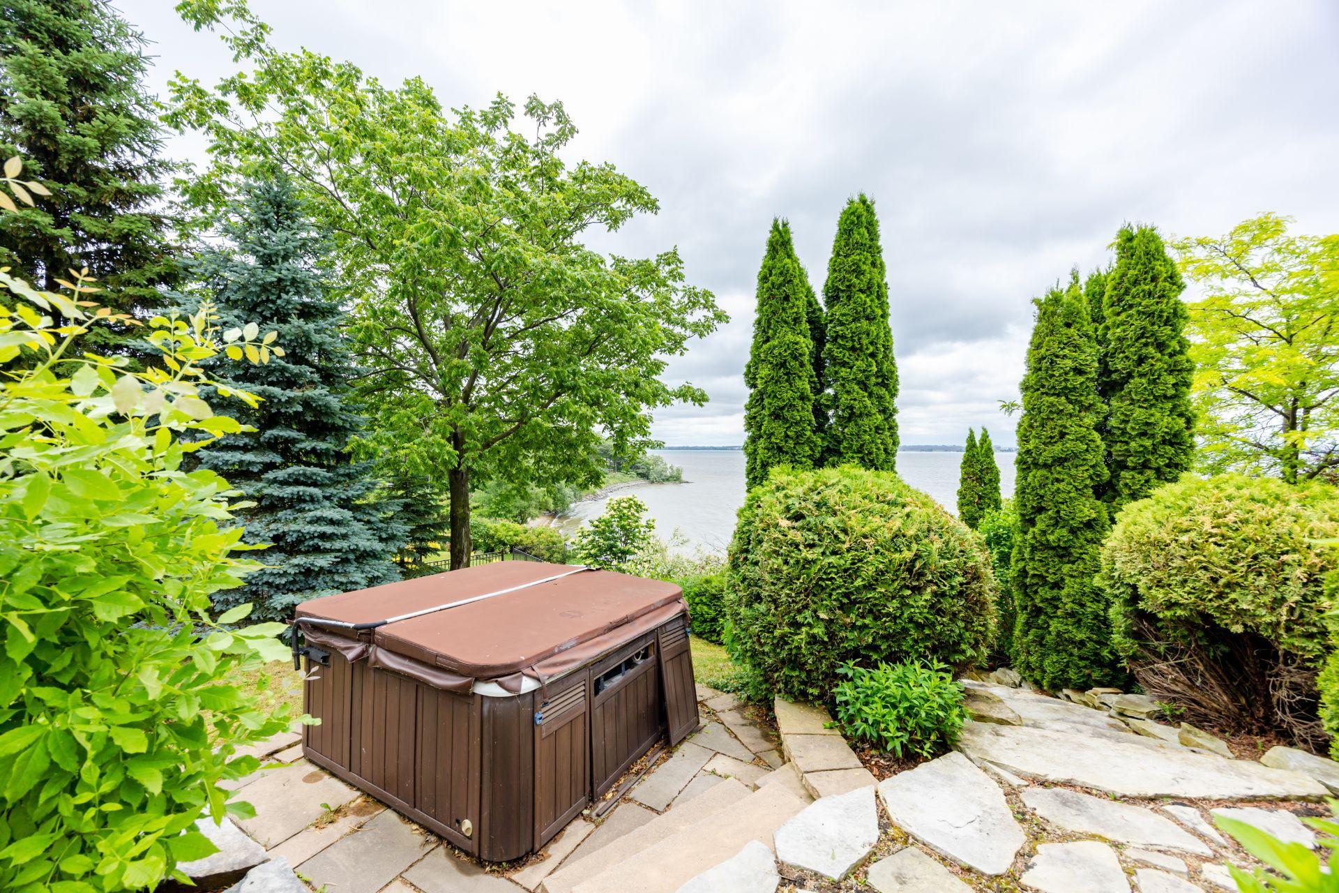 









30


Rue Simone-De Beauvoir

,
Notre-Dame-de-l'Île-Perrot,




QC
J7V8P4

