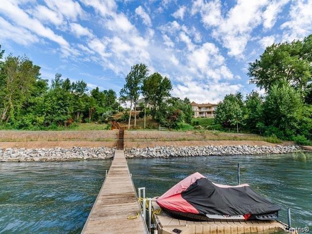 









30


Rue Simone-De Beauvoir

,
Notre-Dame-de-l'Île-Perrot,




QC
J7V8P4

