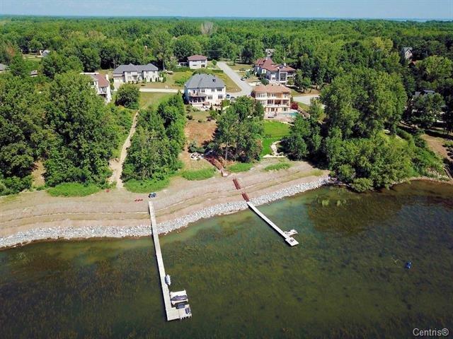 









30


Rue Simone-De Beauvoir

,
Notre-Dame-de-l'Île-Perrot,




QC
J7V8P4

