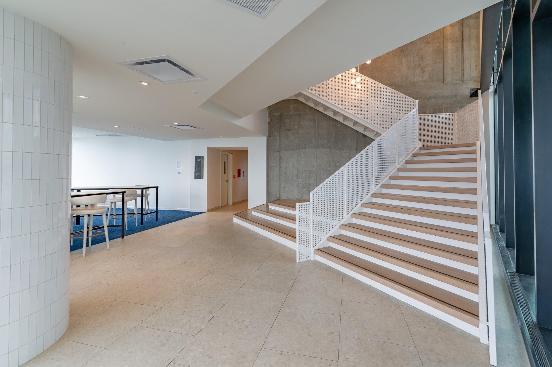 









1210


Rue Jeanne-Mance

, 4109,
Montréal (Ville-Marie),




QC
H2X1M1

