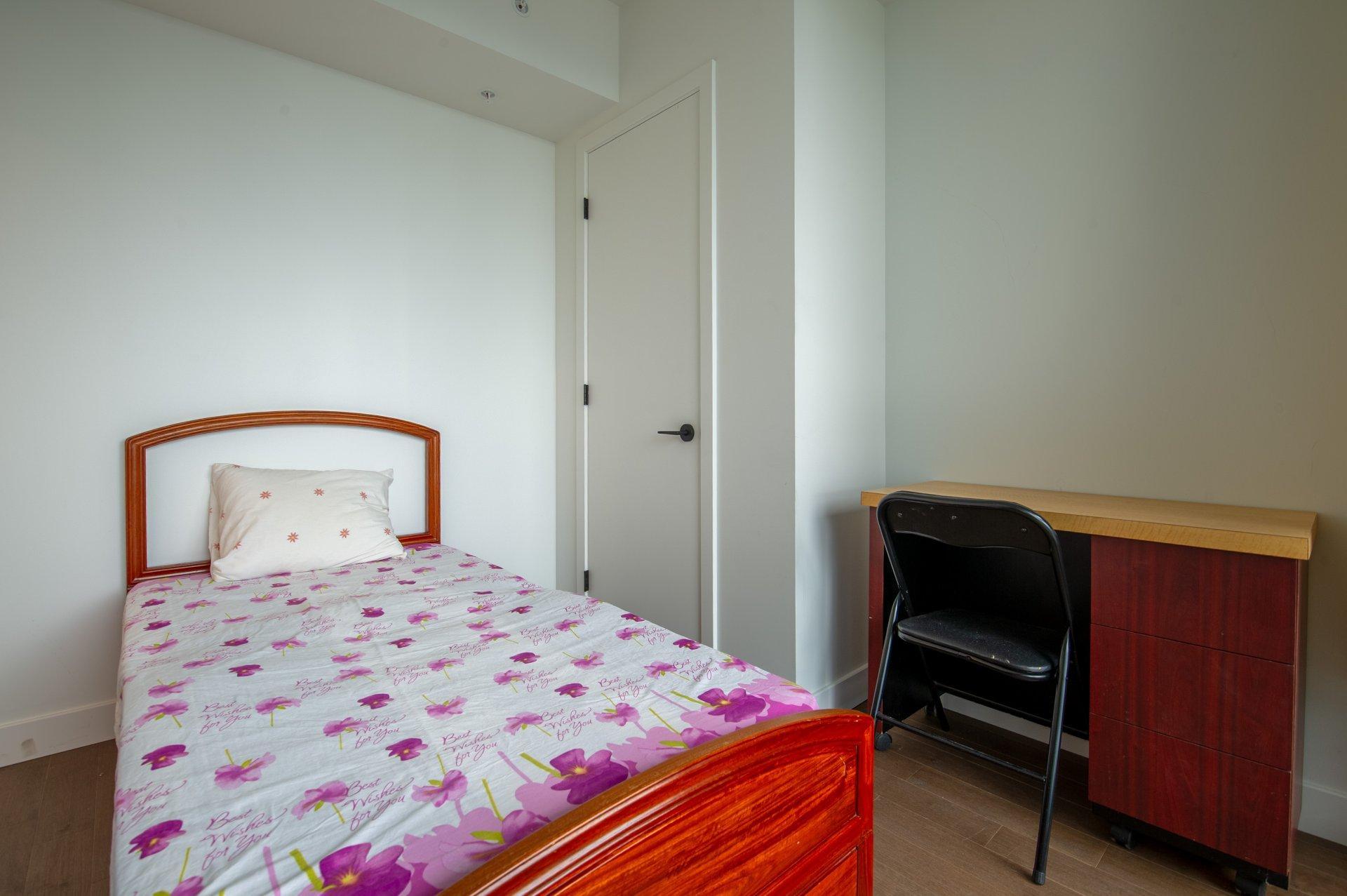 









1210


Rue Jeanne-Mance

, 4109,
Montréal (Ville-Marie),




QC
H2X1M1

