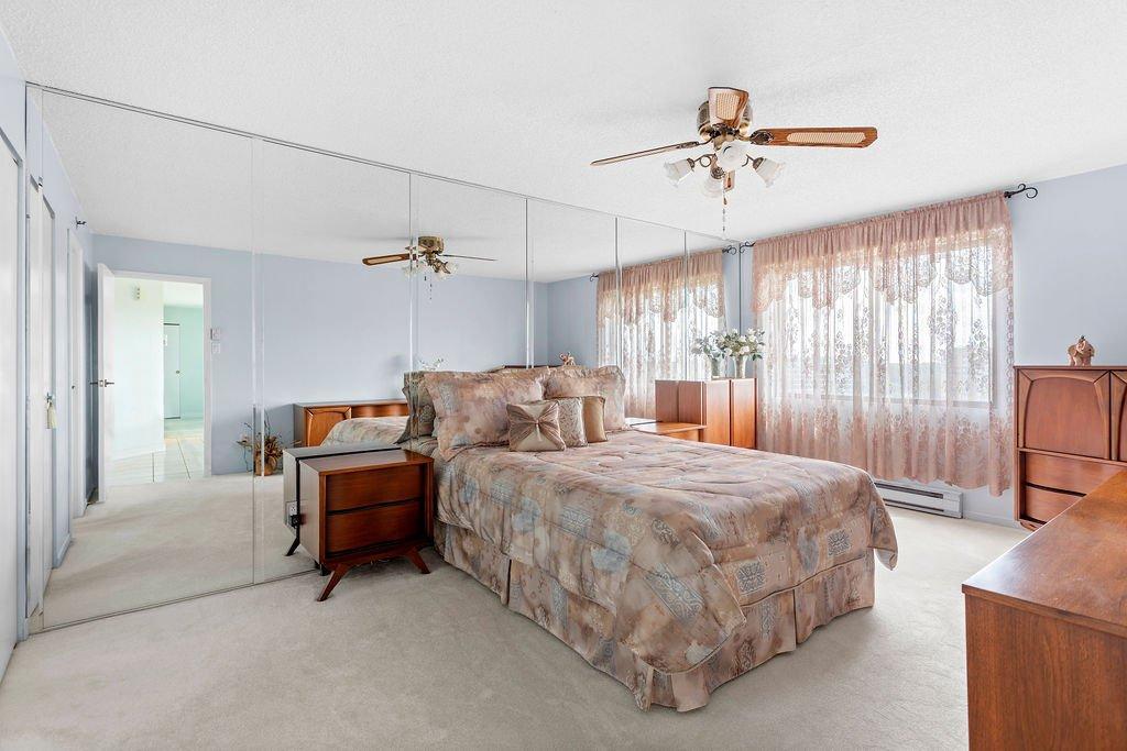 









4300


Place des Cageux

, 1106,
Laval (Chomedey),




QC
H7W4Z3


