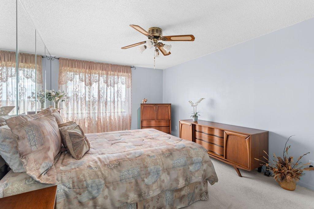 









4300


Place des Cageux

, 1106,
Laval (Chomedey),




QC
H7W4Z3

